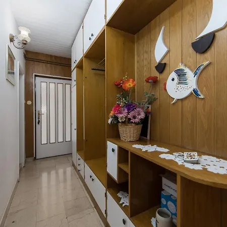 With A Parking Space - 15375 شقة *